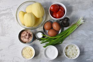 Пирог с тунцом и картофелем - фото шаг 1