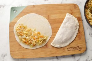 Постные чебуреки - фото шаг 11