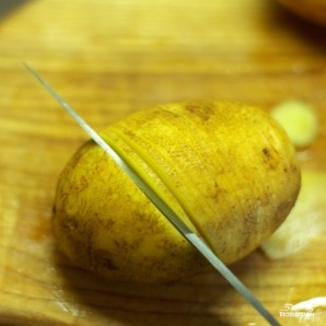 Картофель запеченный "Гармошка" - фото шаг 2
