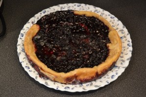 Пирог с черникой из слоеного бездрожжевого теста - фото шаг 8