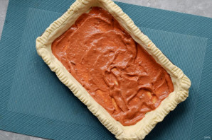 Пирог на слоеном тесте с овощами и кетчупом - фото шаг 5