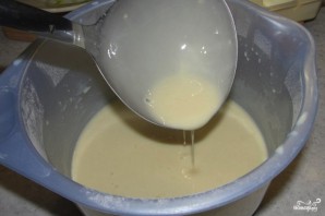 Тоненькие блинчики на молоке - фото шаг 3