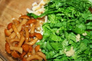 Салат с омлетом и грибами - фото шаг 6
