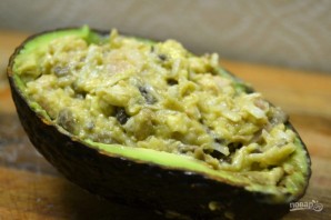 Фаршированный авокадо в духовке - фото шаг 12