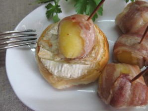 Камамбер в хлебном горшочке с картофелем - фото шаг 10