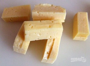 Жареный сыр с грецким орехом - фото шаг 1