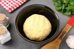 Куриный суп с сырными шариками и картофелем - фото шаг 3