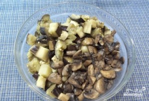 Жареные грибы с баклажанами - фото шаг 5