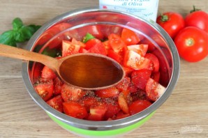 Салат из помидоров с красным луком и кунжутом - фото шаг 7