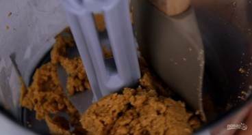 Торт "Сникерс" с соленой карамелью - фото шаг 5