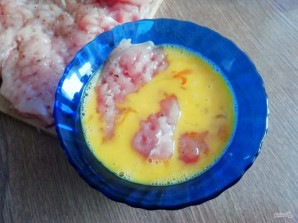 Куриное филе в панировке из поленты "Bravolli" - фото шаг 4