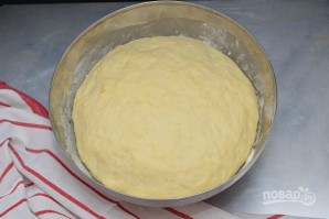 Тесто для пирожков с капустой в духовке - фото шаг 6