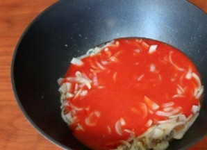Рыба под томатным соусом - фото шаг 2