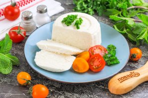 Адыгейский сыр рецепт в домашних условиях из молока и уксуса - фото шаг 7