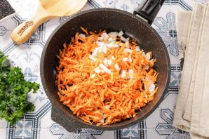 Шарлотка с капустой - фото шаг 2