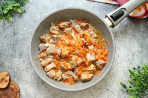 Тушеная капуста с мясом - фото шаг 5