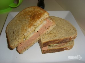 Бутерброд с колбасой - фото шаг 2