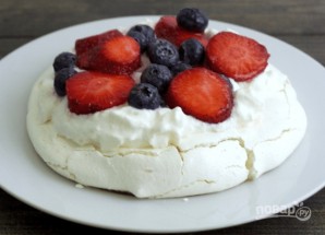 Воздушный десерт с ягодами - фото шаг 4