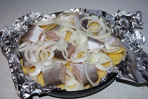 Рыба с картошкой в фольге - фото шаг 5