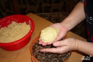 Картофельные пирожки с грибами - фото шаг 8