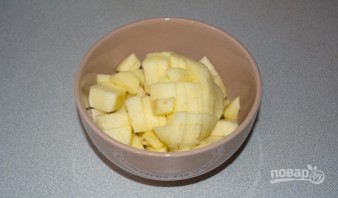 Заливной яблочный пирог - фото шаг 1