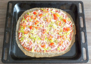 Пицца из цельнозерновой муки без дрожжей - фото шаг 10