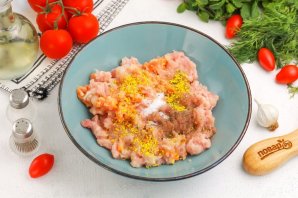 Котлеты из куриной грудки в духовке - фото шаг 4