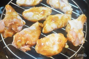 Куриные крылышки в остром томатно-яблочном маринаде - фото шаг 6