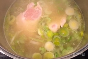 Суп с курицей, рисом и луком-порей - фото шаг 4
