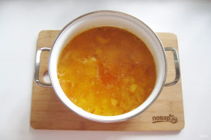 Гороховый суп-пюре с копчеными ребрышками - фото шаг 9