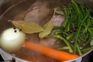 Мясной суп с вермишелью - фото шаг 3