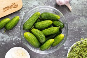Быстрые маринованные огурцы - фото шаг 6