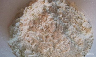 Рецепт кудрявого пирога с вареньем - фото шаг 3
