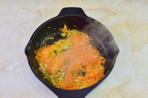 Сырный суп с копченостями - фото шаг 5