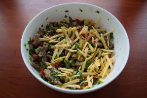 Салат с говядиной и сыром - фото шаг 5