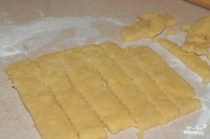 Сырное печенье с кунжутом - фото шаг 7