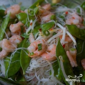 Вьетнамский салат с лапшой и креветками - фото шаг 4