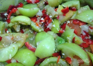 Салат с зелеными помидорами на зиму - фото шаг 3