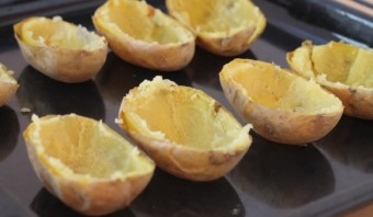 Картофель с брокколи в духовке - фото шаг 6