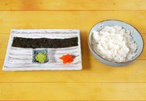 Суши с икрой - фото шаг 1