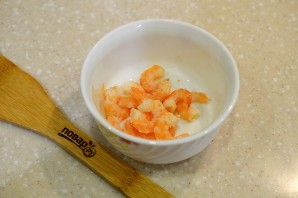 Салат "Пятачок" с креветками - фото шаг 1