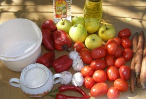 Аджика с яблоками и помидорами - фото шаг 1