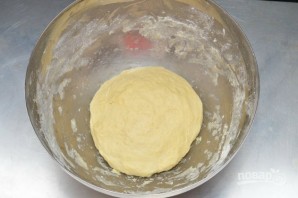 Тесто для пирожков с капустой в духовке - фото шаг 5