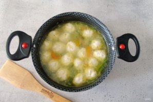 Суп с фрикадельками и стручковой фасолью - фото шаг 8