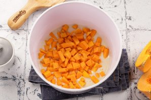 Шарлотка с тыквой - фото шаг 5