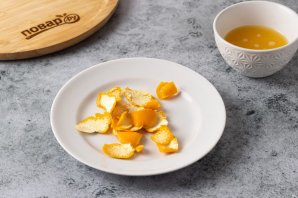 Малиново-апельсиновый глинтвейн с розмарином - фото шаг 2