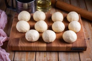 Сдобное дрожжевое тесто для булочек - фото шаг 12