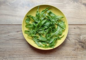 Салат из одуванчиков по-китайски - фото шаг 3