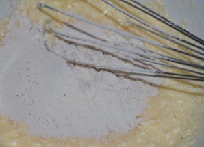 Творожный пирог с вареньем - фото шаг 3