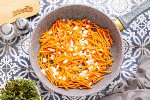 Рис с морковью и луком - фото шаг 5